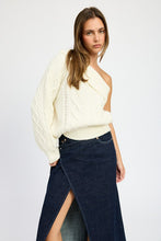 Load image into Gallery viewer, OVERSIZED ONE SHOULDER SWEATER