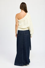 Load image into Gallery viewer, OVERSIZED ONE SHOULDER SWEATER