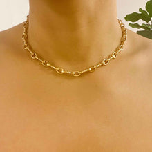 Load image into Gallery viewer, Luxe Chain Toggle Closure Necklace