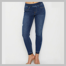 Load image into Gallery viewer, Spanx Distressed Jean